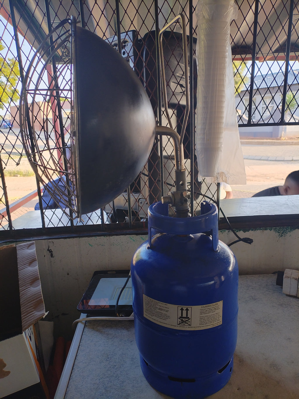 Cadac ga cylinder with heater head